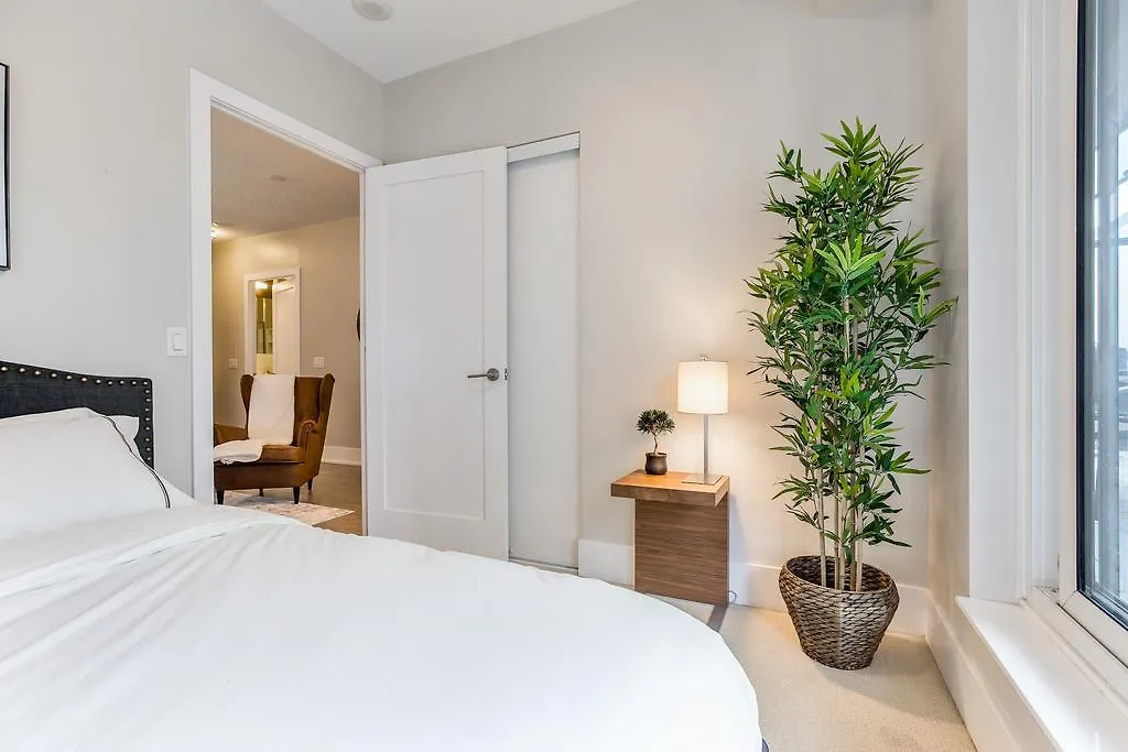 Breathtaking 3-Bedroom In The Heart Of Downtown Toronto
