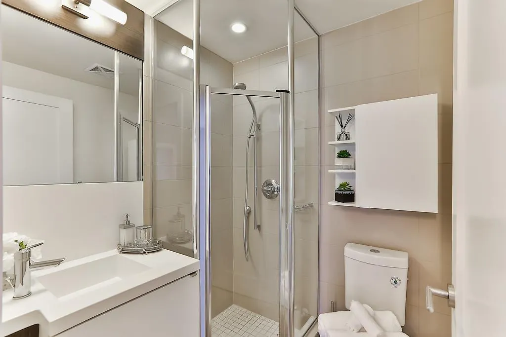 Breathtaking 3-Bedroom In The Heart Of Downtown Toronto Apartment