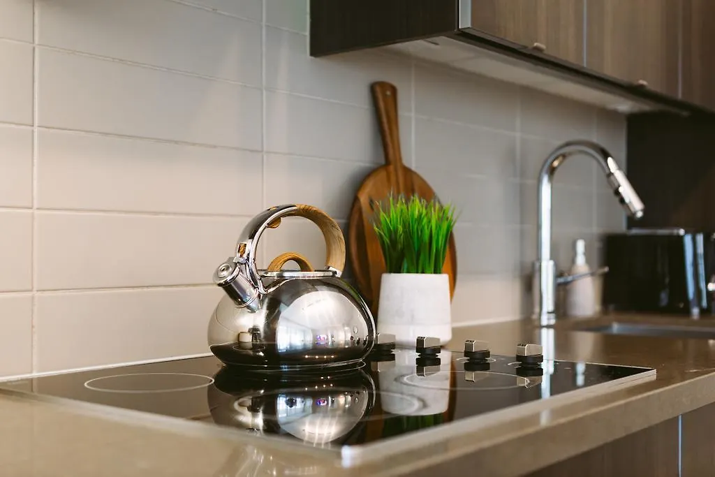Apartment Breathtaking 3-Bedroom In The Heart Of Downtown Toronto