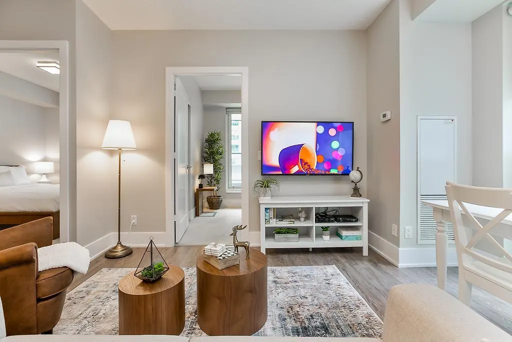 Apartment Breathtaking 3-Bedroom In The Heart Of Downtown Toronto