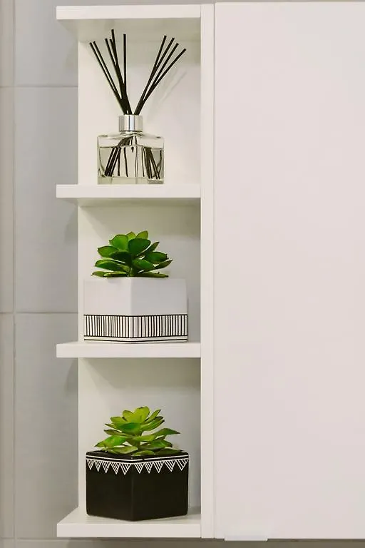 Breathtaking 3-Bedroom In The Heart Of Downtown Toronto Apartment