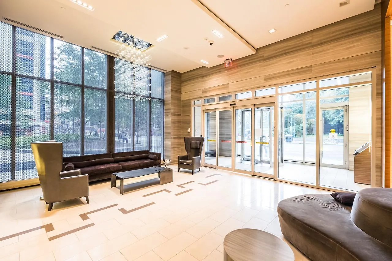 Apartment Breathtaking 3-Bedroom In The Heart Of Downtown Toronto Canada
